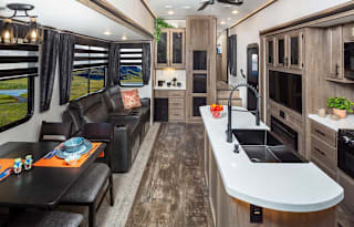 2020 44' fifth wheel bunk house with 6 beds
