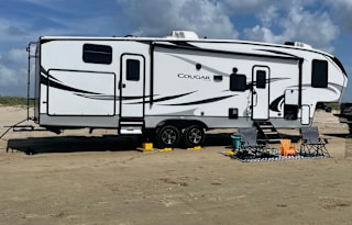 2022 Keystone RV Cougar Half-Ton 32BHS