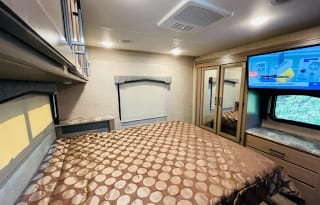 2022 Thor Motor Coach Chateau 31EV