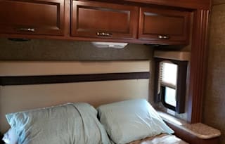 2014 Thor Motor Coach ACE 30 1