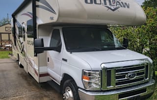 2021 Thor Motor Coach Outlaw 29J