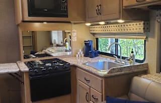2019 Thor Motor Coach Four Winds 30D