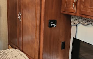 2013 Holiday Rambler Vacationer 32WBD