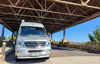 *150 mi free per day* 9 seater Luxury Sprinter RV