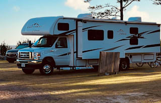 2022 EAST TO WEST Entrada 3100FB