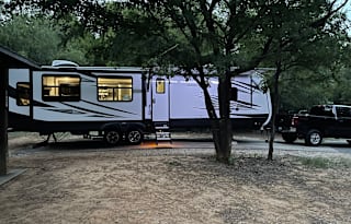 * PERFECT PLACE * 2020 Highland Ridge RV Mesa Ridge MR323RLS