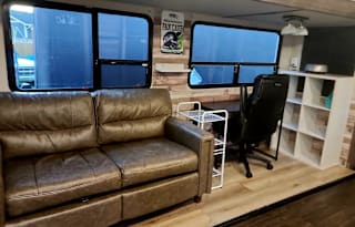 2019 Winnebago "Minnie's Big Blue Adventures"!
