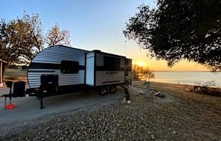Bonnie the Easy Tow Camper w/Bunkbeds