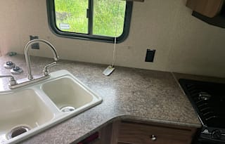2017 Coleman Lantern Travel Trailer