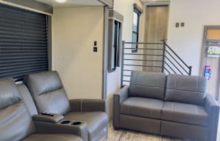 RV Rental delivered includes linens & dishes