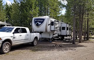 2019 Highland Ridge 427BHS Bunkhouse 5th Wheel