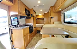 Blackbeard! Quick Response - 2018 24ft Winnebago Minnie Winnie