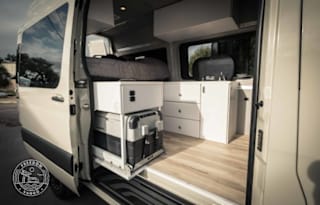 Van Wilder: Mercedes-Benz 4x4 Sprinter