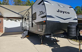 CozyCamper: Family Fun, Pet-Friendly!