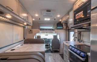 2023 Thor Motor Coach Geneva 22VA