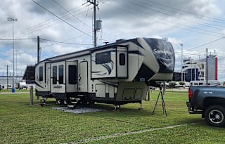 2018 Forest River RV Sandpiper 377FLIK
