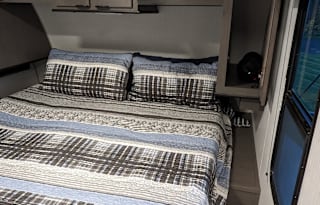 King Bed and Private Quad bunks  2022 Cruiser MPG