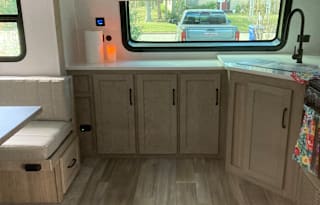 New Pearl- couples coach