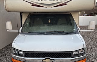 2014 Coachmen RV Freelander 32BH Chevy 4500