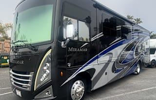 35 - 2022 Thor Motor Coach Miramar