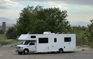 2017 Thor Motor Coach Four Winds 28A