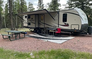 2018 Cruiser Radiance Ultra Lite 33TS