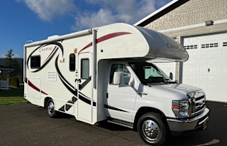 2014 Thor Chateau 22E Motor Coach