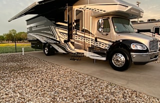 Luxury camping