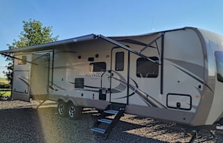 Family/Pet Friendly Large Camper Rental