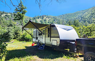 27’ Bunkhouse Travel trailer
