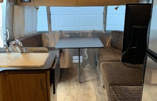 2007 Airstream RV Safari 25' Front Bed 75th Anniversary Edition
