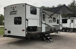 *New* 2021 Dutchmen RV Coleman Lantern