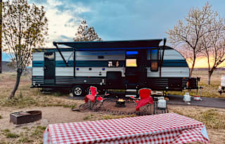 Kurtis and Jill’s Family RV!