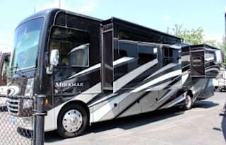 2020 Thor Motor Coach Miramar 37.1