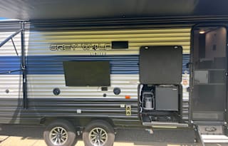 Get Down with the Brown’s Family Fun Camper