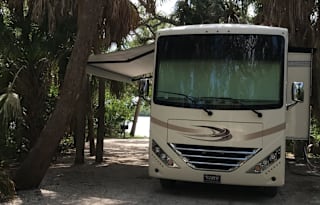 Luxury Camping - 2018 Thor Motor Coach Hurricane