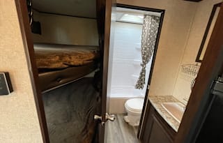 Spacious Clean New 29' Jayco Baja Travel Trailer