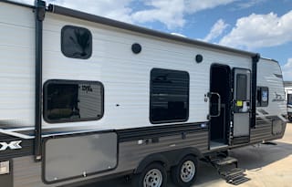 Lolo's Family Friendly Camper