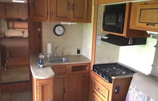 2010 Coachmen RV Freelander 30QB