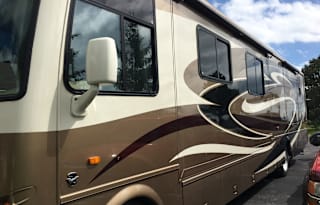 2013 Newmar Canyon Star