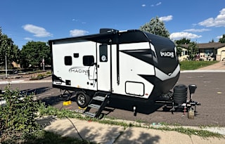 Wander with MIA - Off-Grid & Adventure Ready