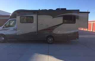 2015 Winnebago Itasca Navion iQ 24G