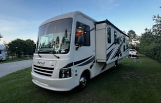 199 weekday Sleeps 10 31 ft Easy to Drive Class A