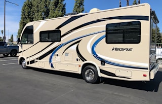 Memory Builder 2017 Thor Motor Coach Vegas 25.2