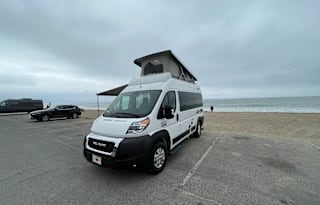 Fully Loaded Pet Friendly Sleeps 4 with AC!