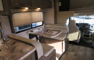 2022 Thor Motor Coach Chateau 31EV