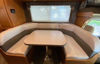 Beautiful Winnebago Minnie Winnie 22feet