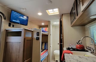 18ft~BUNKS~EXIT 407