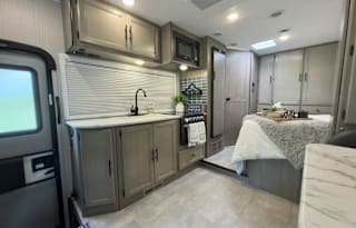The Relax n Roamer - A Mercedes Rig