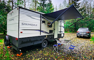 "Lightweight" 5-6 member Family Bunkhouse *SOLAR*!